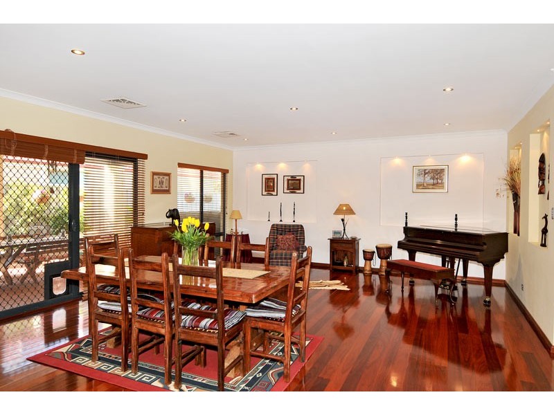 6 Capricorn Mews, Halls Head WA 6210