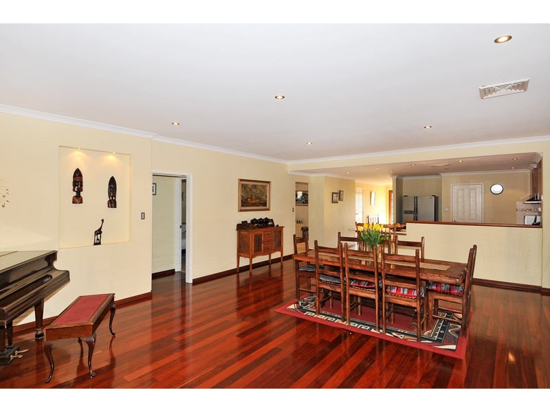 6 Capricorn Mews, Halls Head WA 6210