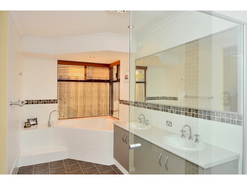 6 Capricorn Mews, Halls Head WA 6210