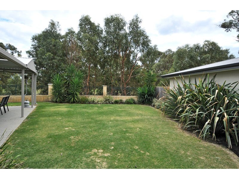 11 Tylney Loop, Meadow Springs WA 6210
