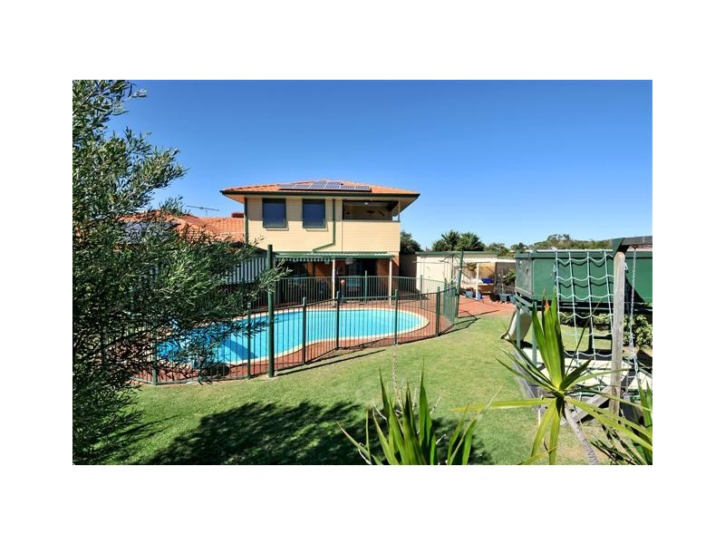 9 Pepperwood Rise, Halls Head WA 6210