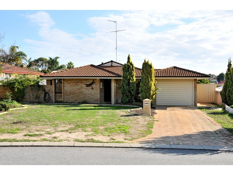 15 Wisteria Gardens, Halls Head WA 6210