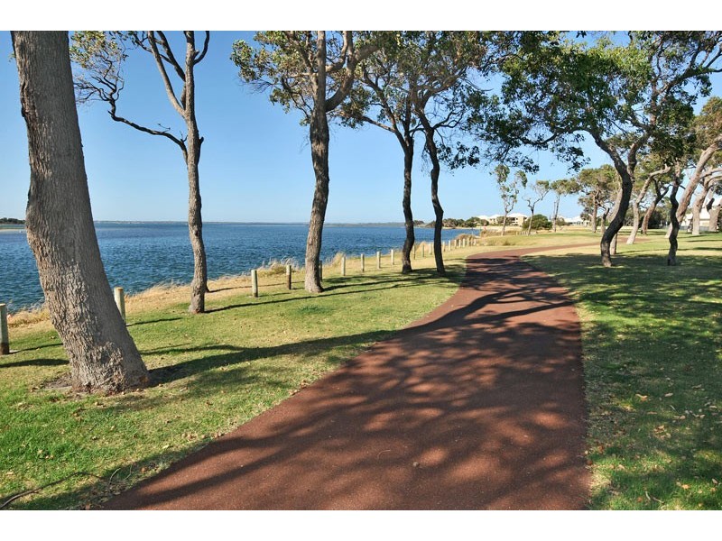 8 Vixen Close, Erskine WA 6210