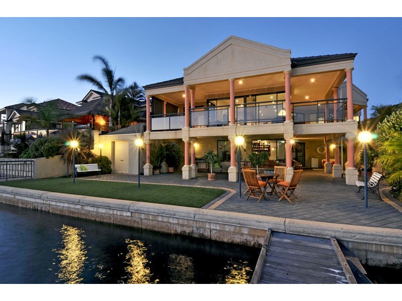 26 Picaroon Place, Halls Head WA 6210