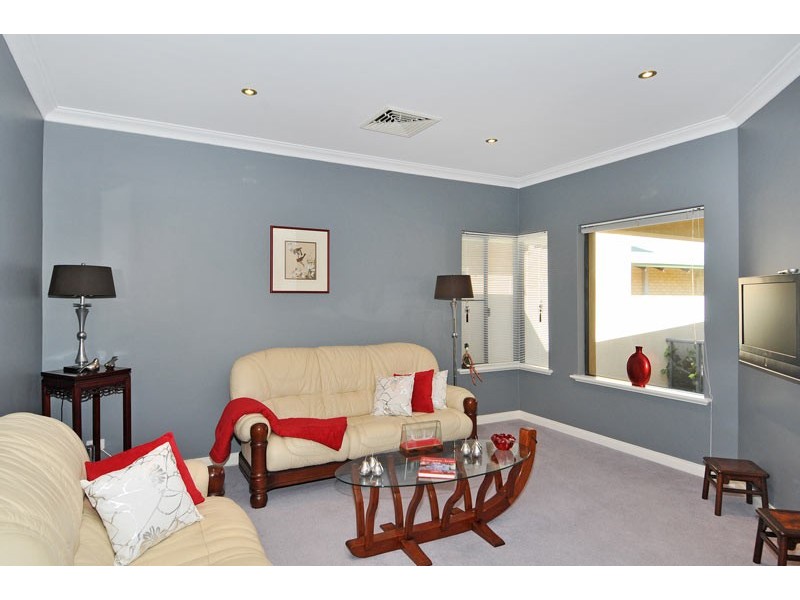 26 Picaroon Place, Halls Head WA 6210