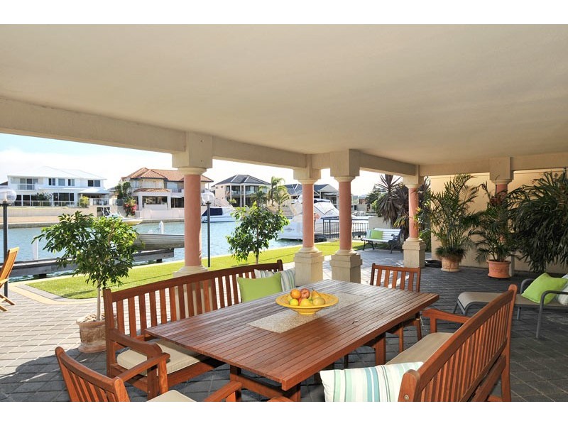 26 Picaroon Place, Halls Head WA 6210