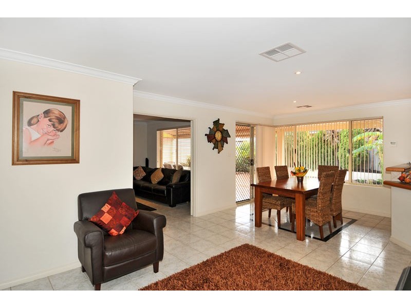 85 Portmarnock Circle, Halls Head WA 6210