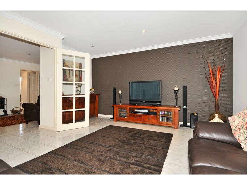 85 Portmarnock Circle, Halls Head WA 6210