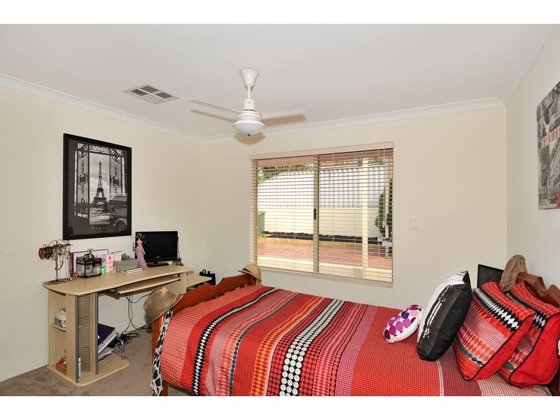85 Portmarnock Circle, Halls Head WA 6210