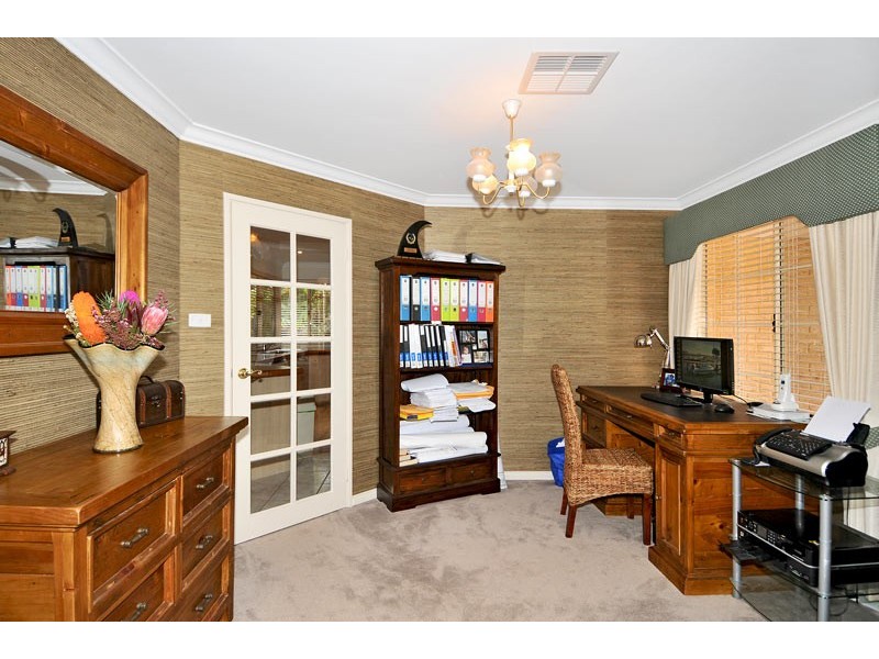85 Portmarnock Circle, Halls Head WA 6210