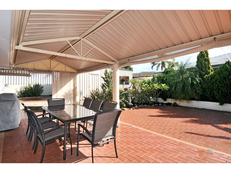 85 Portmarnock Circle, Halls Head WA 6210