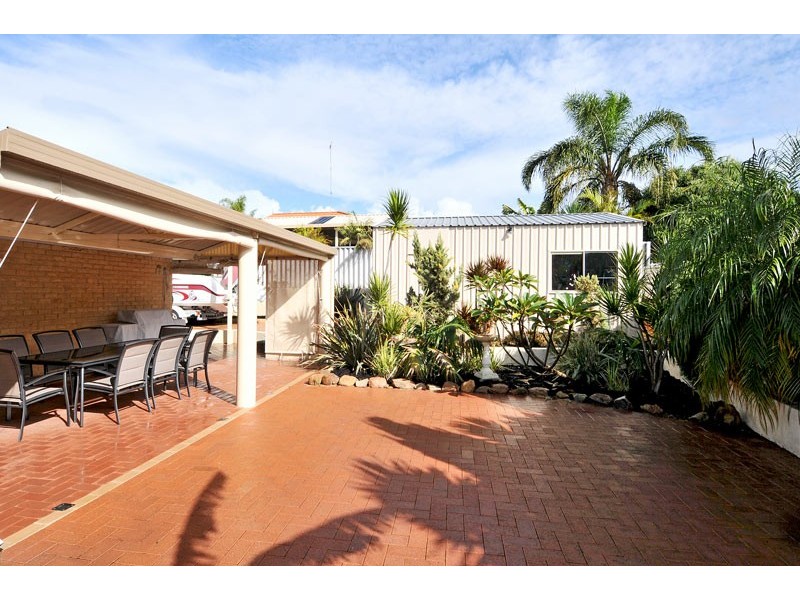85 Portmarnock Circle, Halls Head WA 6210