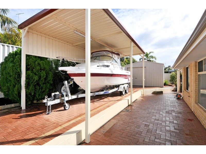 85 Portmarnock Circle, Halls Head WA 6210