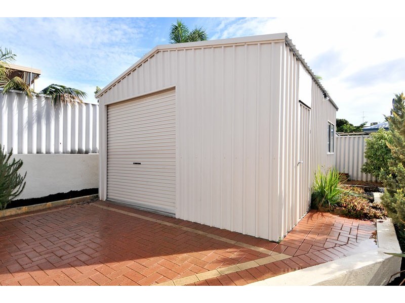 85 Portmarnock Circle, Halls Head WA 6210