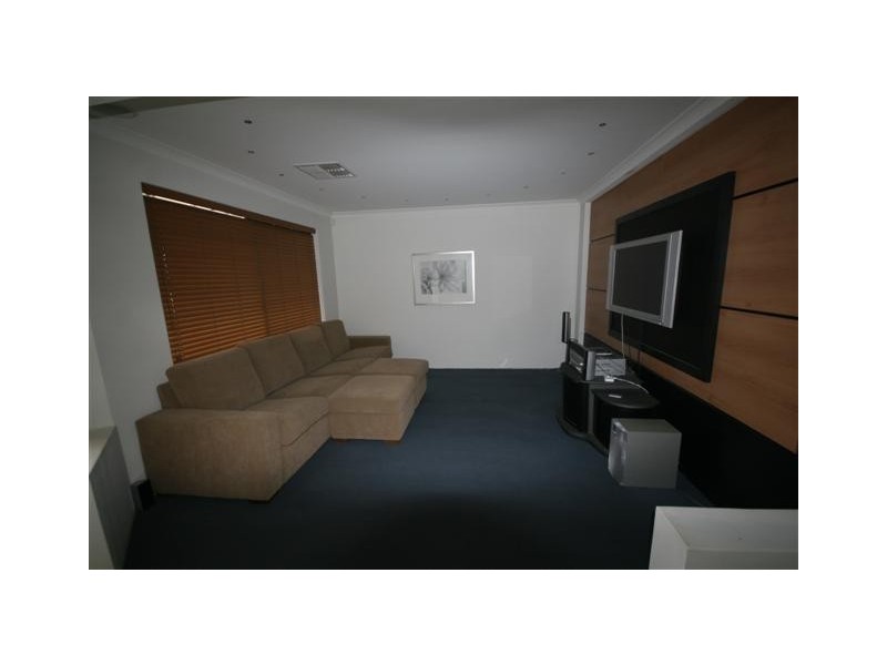 14 Dalona Parkway, Lakelands WA 6180