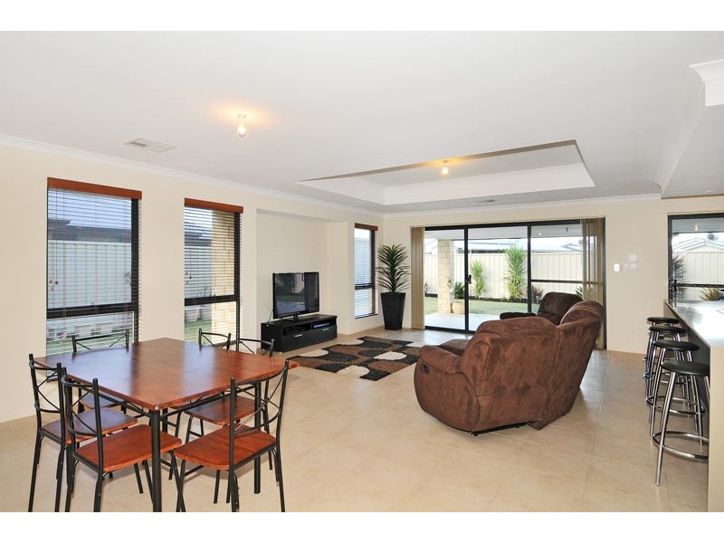 55 Len Howard Drive, Erskine WA 6210