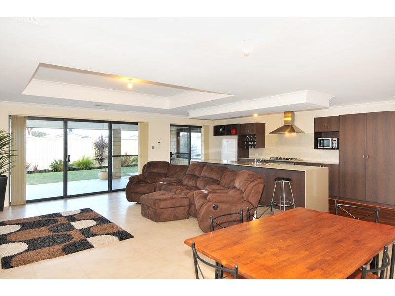 55 Len Howard Drive, Erskine WA 6210