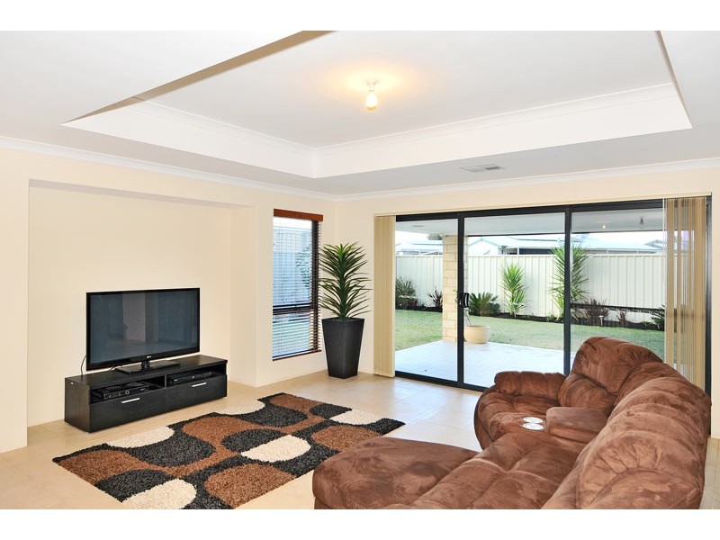 55 Len Howard Drive, Erskine WA 6210