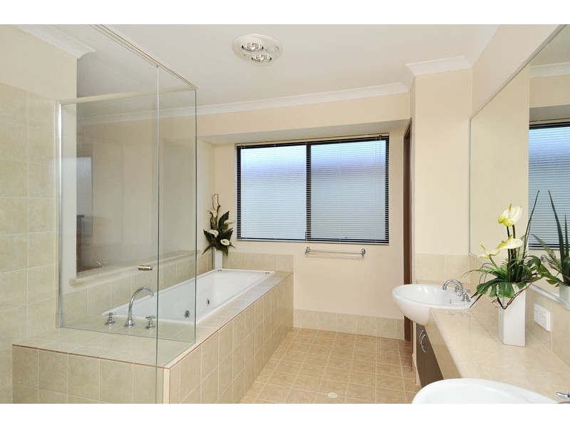 55 Len Howard Drive, Erskine WA 6210