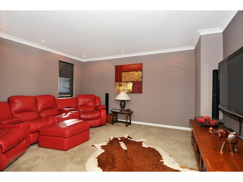 87 Meadow Springs Drive, Meadow Springs WA 6210