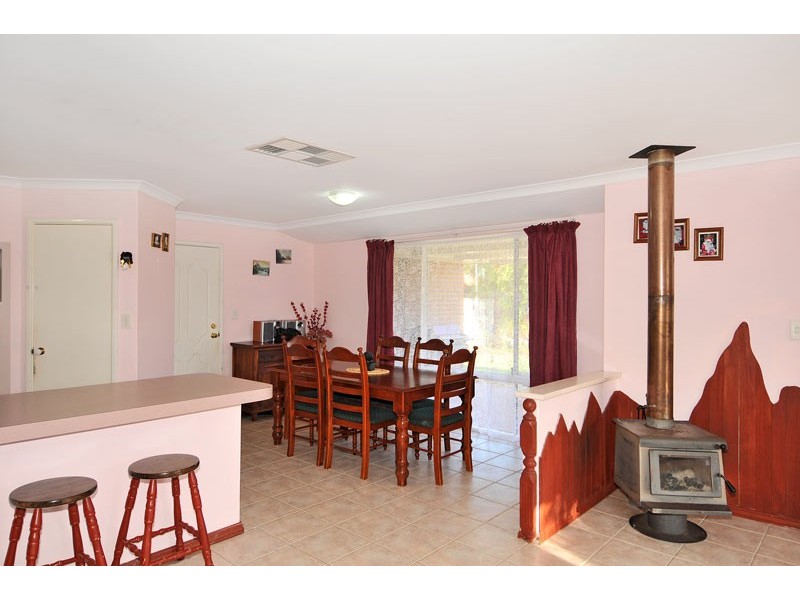 5 Kangaroo Paw Drive, Greenfields WA 6210