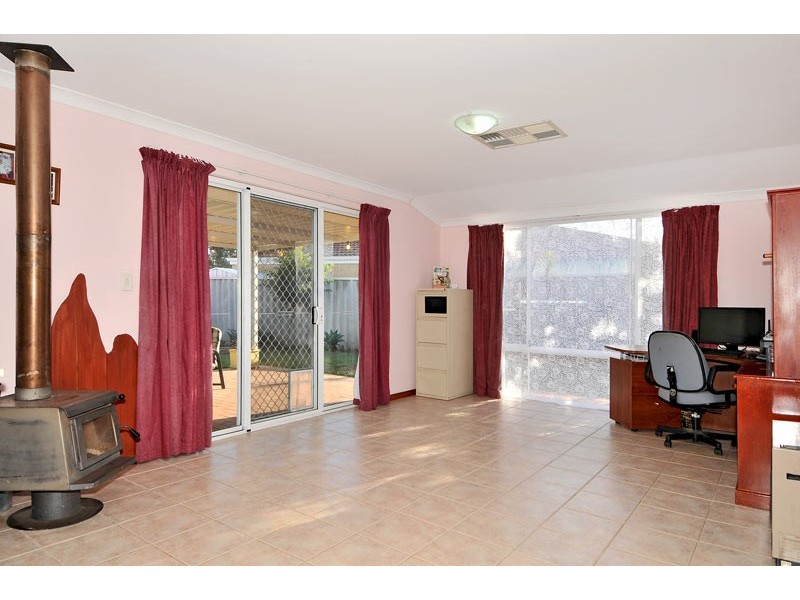 5 Kangaroo Paw Drive, Greenfields WA 6210