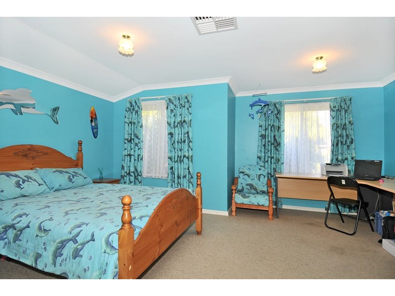 5 Kangaroo Paw Drive, Greenfields WA 6210