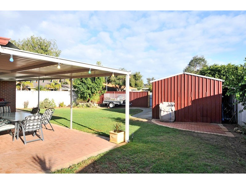5 Kangaroo Paw Drive, Greenfields WA 6210
