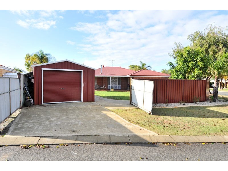 5 Kangaroo Paw Drive, Greenfields WA 6210