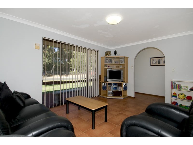 30 Grafton Drive, Dudley Park WA 6210