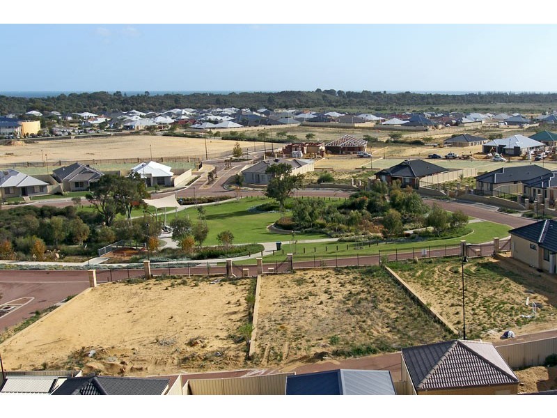 42 Cawana Parkway, Lakelands WA 6180