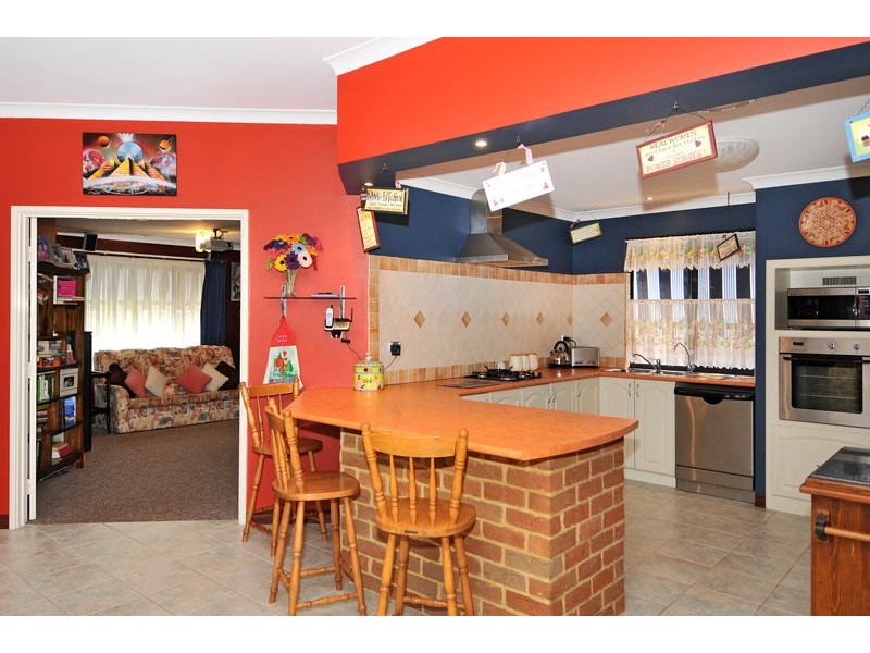 24 Midsummer Circle, Pinjarra WA 6208