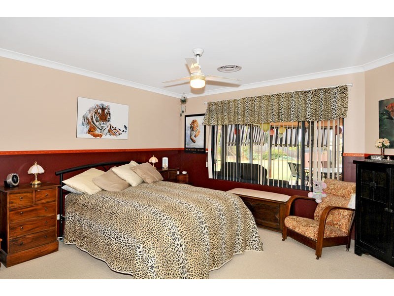 24 Midsummer Circle, Pinjarra WA 6208