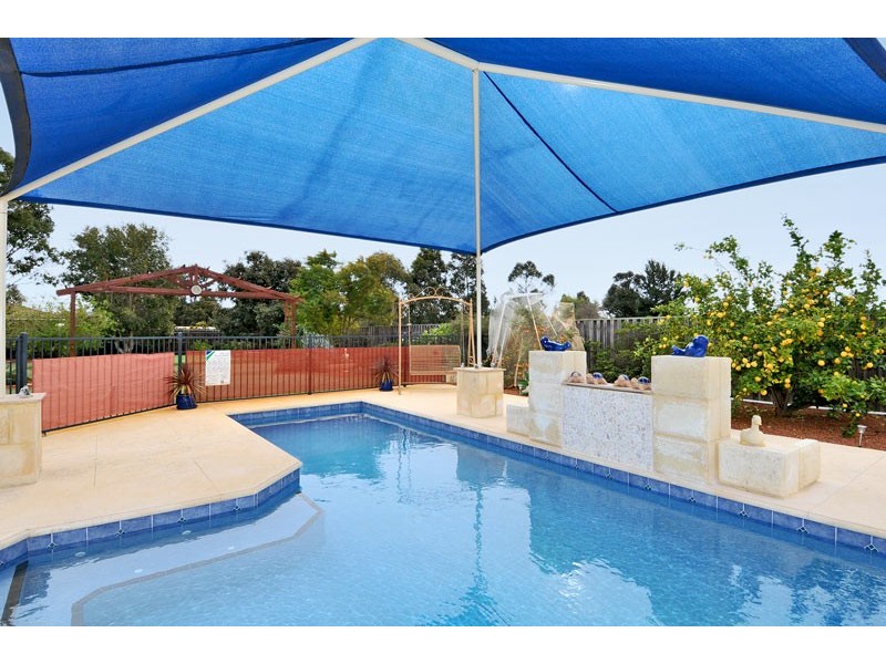 24 Midsummer Circle, Pinjarra WA 6208