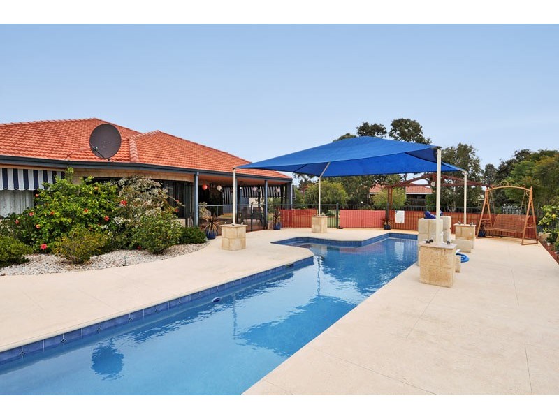 24 Midsummer Circle, Pinjarra WA 6208