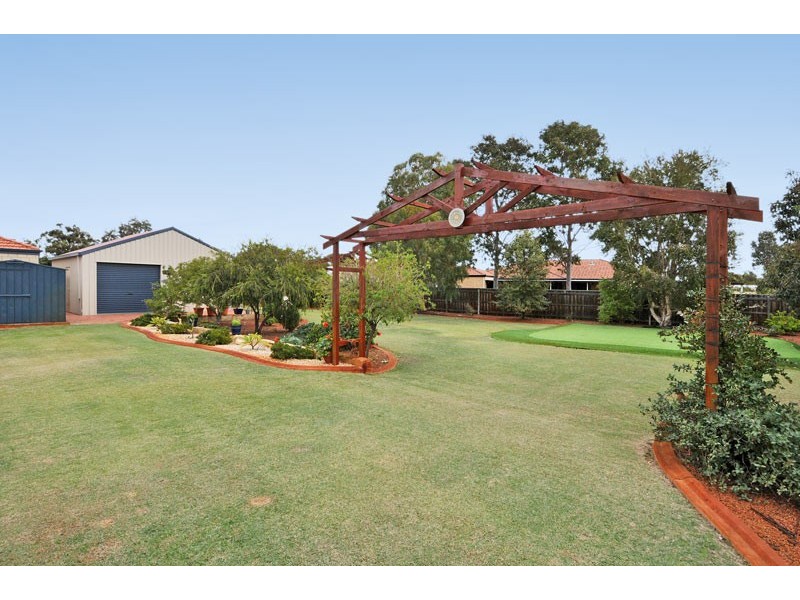 24 Midsummer Circle, Pinjarra WA 6208
