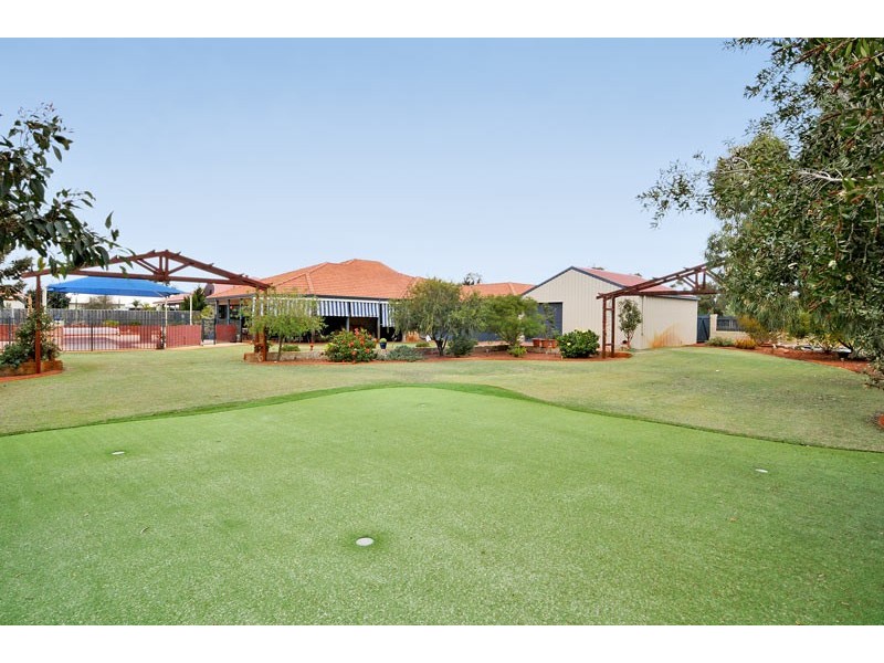 24 Midsummer Circle, Pinjarra WA 6208