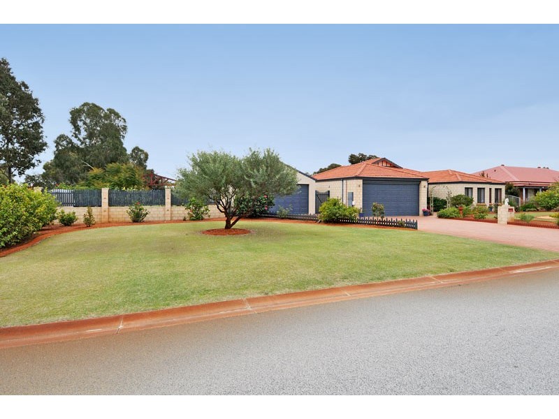24 Midsummer Circle, Pinjarra WA 6208