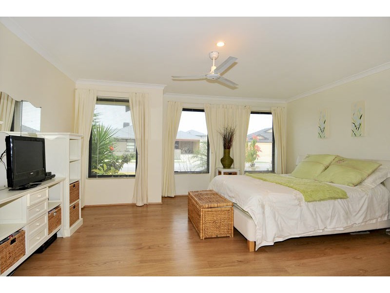 36 Camden Way, Meadow Springs WA 6210