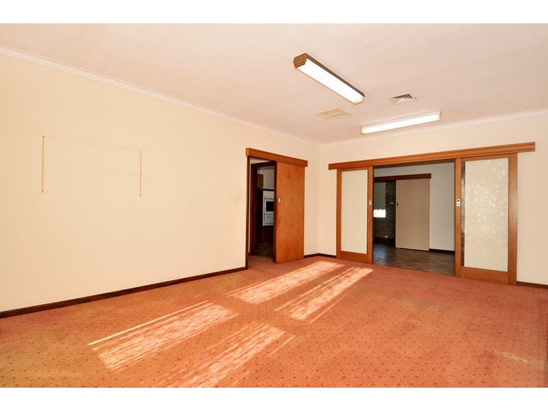23 Kitchener Street, Dudley Park WA 6210