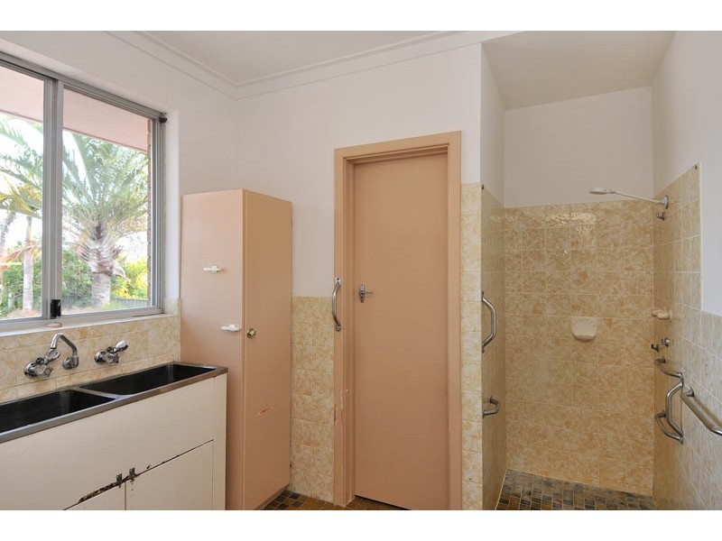 23 Kitchener Street, Dudley Park WA 6210