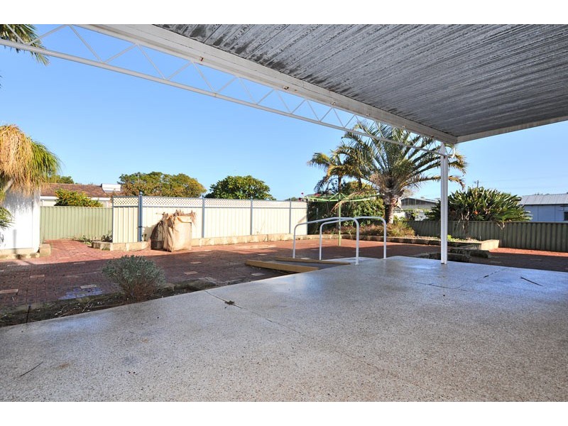 23 Kitchener Street, Dudley Park WA 6210