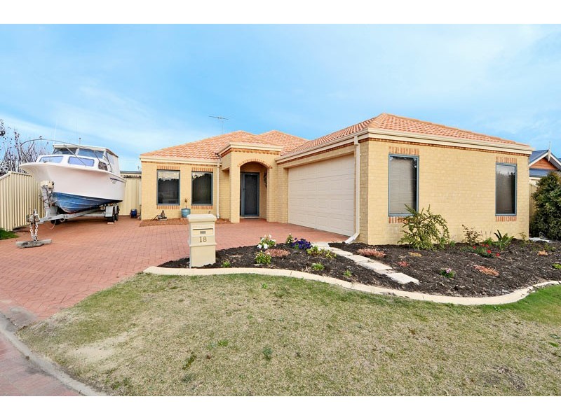 18 Heyerdahl Way, Dudley Park WA 6210