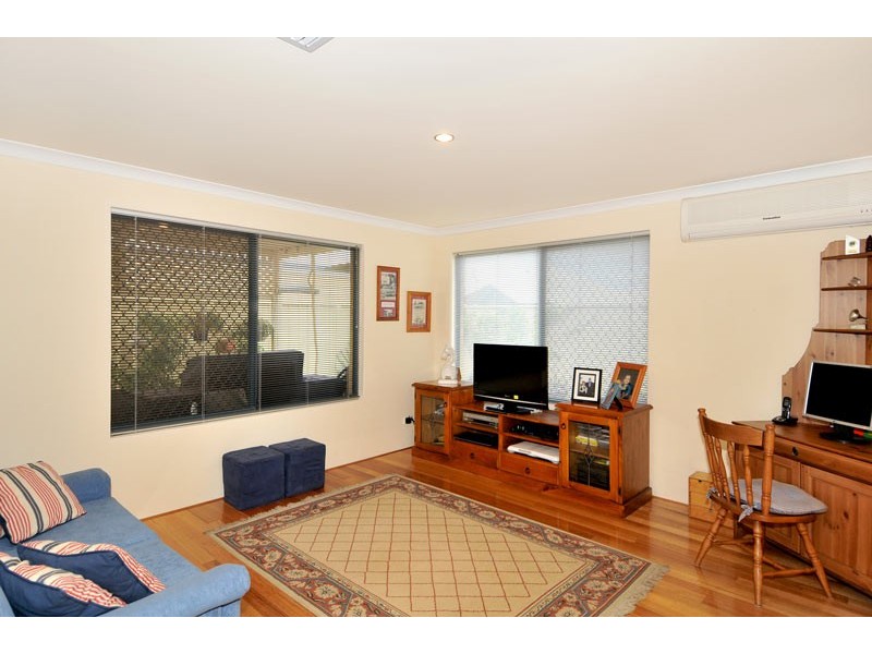18 Heyerdahl Way, Dudley Park WA 6210