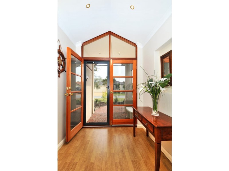 12 Vlamingh Gate, Dudley Park WA 6210
