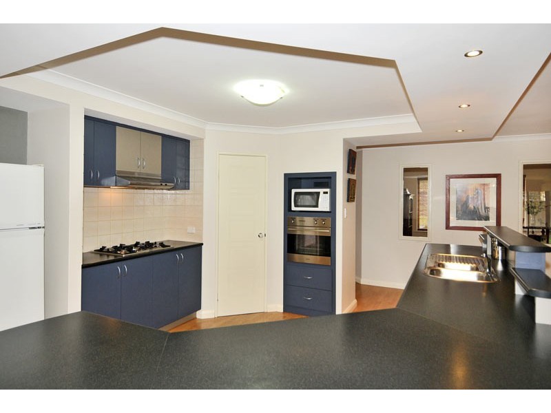 12 Vlamingh Gate, Dudley Park WA 6210