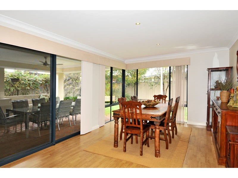 12 Vlamingh Gate, Dudley Park WA 6210