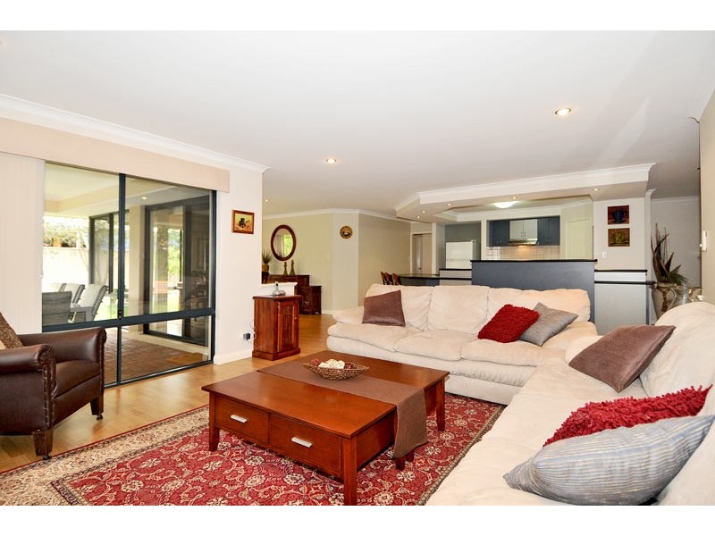 12 Vlamingh Gate, Dudley Park WA 6210