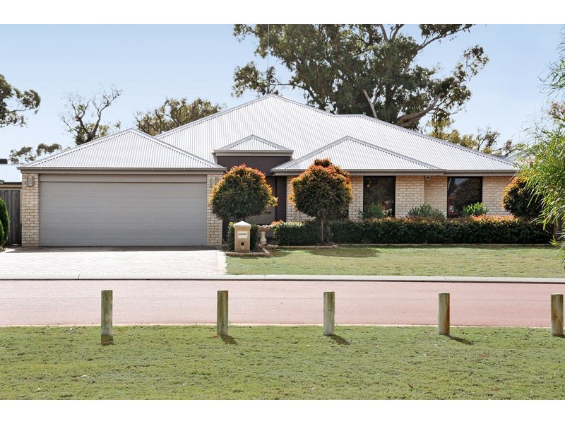 13 Riverina Avenue, Coodanup WA 6210