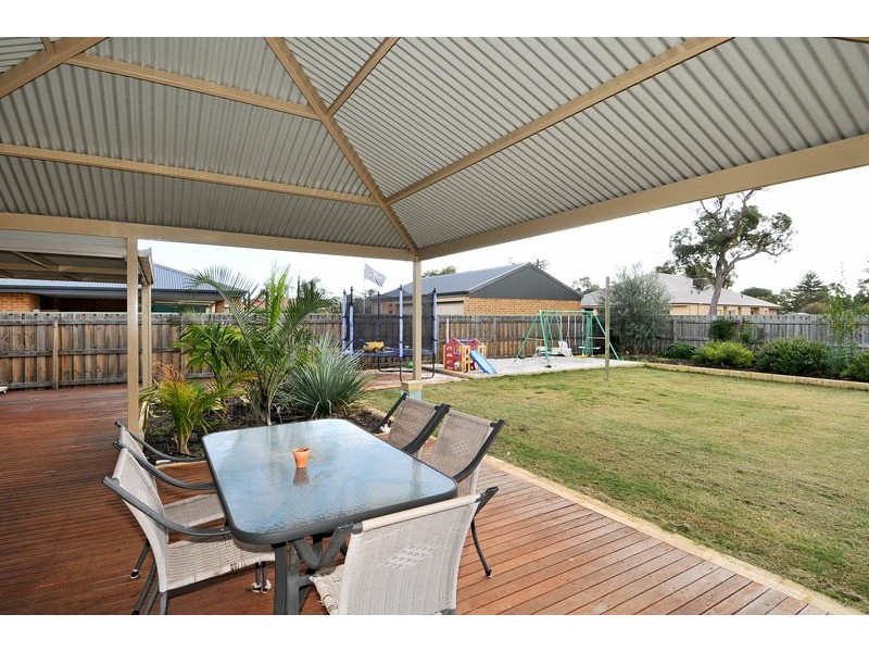 13 Riverina Avenue, Coodanup WA 6210